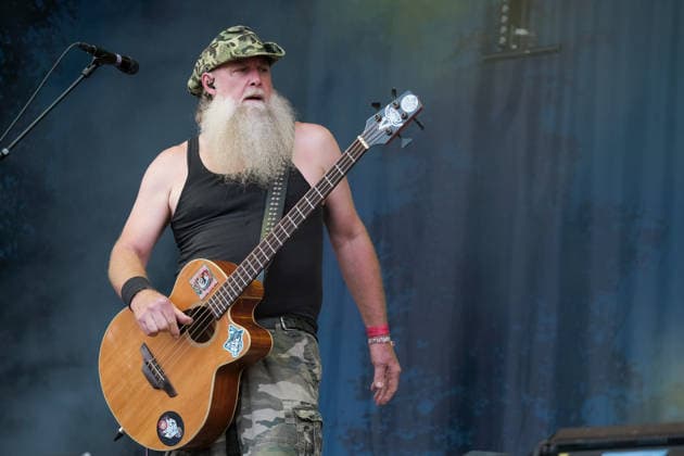 August 15, 2026, Williamscot, Oxfordshire, United Kingdom: American acoustic bass player Jake Byers performing live on stage at Fairport s Cropredy Convention with American Rockgrass band Hayseed Dixie Formed in Nashville, Tennessee, in 2000,Hayseed Dixie is an American band that quoined the term rockgrass, which is hard rock and heavy metal songs played on traditional bluegrass instruments with. Their name is a parody of heavy metal band AC DC. The band consists of John Wheeler Barley Scotch on vocals, guitars, fiddle, keyboards, Hippy Joe Hymas on mandolin, acoustic guitar, vocals Jake Byers on bass, vocals Richard Collins on Banjo and vocals. Williamscot United Kingdom - ZUMAs197 20260815_aaa_s197_190 Copyright: xDawnxFletcher-Parkx