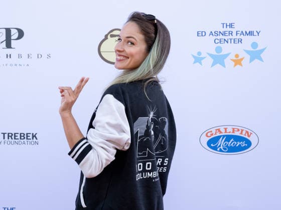 August 15, 2026, Studio City, California, USA: American actress, singer and model ALEXIS KNAPP, 37, attends 14th Annual Ed Asner & Friends Poker Tournament. Studio City USA  - ZUMAb173 20260815_aap_b173_015 Copyright: xBillyxBennightx