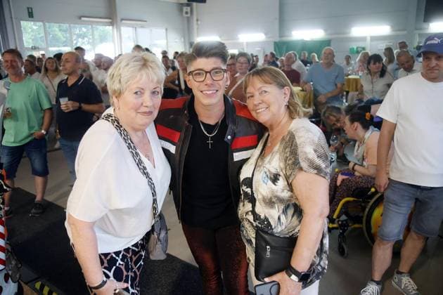 Sommerschlagerparty der 1. KGK im Autohaus Köster ** NUR FÜR REDAKTIONELLE ZWECKE ** EDITORIAL USE ONLY **<p>Davin Herbrüggen bei der Sommer Schlagerparty der 1. KG Königshardt am Samstag, dn 15. August 2026 im Autohaus Köster in Oberhauen Schmachtendorf. Deutschland NRW Oberhausen Copyright: KerstinxBögeholz *** 1 KGK Summer Schlager Party at the Köster Car Dealership ** FOR EDITORIAL USE ONLY ** EDITORIAL USE ONLY ** p Davin Herbrüggen at the 1 KG Königshardt Summer Schlager Party on Saturday, August 15, 2026, at the Köster Car Dealership in Oberhauen Schmachtendorf, Germany (NRW, Oberhausen). Copyright KerstinxBögeholz Copyright: KerstinxBögeholz doc876jhvxbdlijretpruw ,EDITORIAL USE ONLY