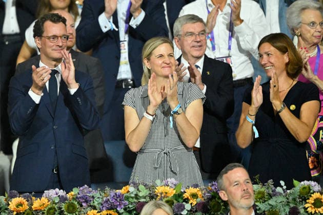 Aachen, Hauptstadion, 15.08.26, GER, FEI World Championships Aachen 2026, Lindt-Preis, Grand Prix Freestyle Dressur Bild: v.li. NRW-Ministerpraesident Hendrik WUEST, IOC-Praesidentin Kirsty COVENTRY, Dr. Thomas BACH (ehemaliger IOC-Praesident), Stefanie PETERS (Praesidentin Aachen-Laurensberger Rennverein) und Prinzessin Benedikte von Daenemark Nordrhein-Westfalen Deutschland *** Aachen, Main Stadium, August 15, 2026, GER, FEI World Championships Aachen 2026, Lindt Prize, Grand Prix Freestyle Dressage. Pictured from left: NRW Minister-President Hendrik WUEST, IOC President Kirsty COVENTRY, Dr. Thomas BACH, former IOC President, Stefanie PETERS, President of the Aachen Laurensberger Racing Club, and Princess Benedikte of Denmark, North Rhin