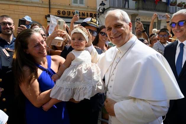 ITALY - POPE LEO XIV DURING THE ANGELUS PRAYER IN PIAZZA DELLA LIBERTA IN CASTEL GANDOLFO - 2026 8 16 Italy, Castel Gandolfo , Vatican, 2026 8 16 Pope Leo XIV during the Angelus prayer in Piazza della Liberta in Castel Gandolfo, near Rome EDITORIAL USE ONLY - NO BOOKS Copyright: xVATICANxMEDIAx