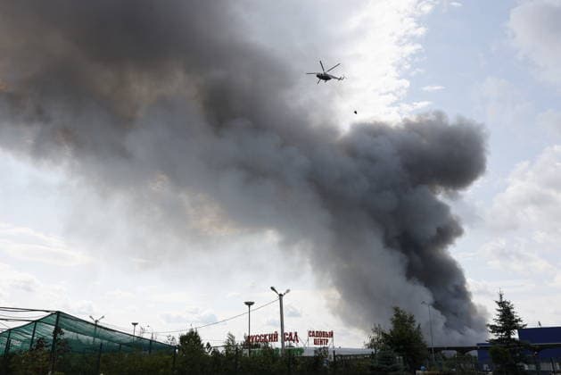Ukrainian drone attack on Moscow MOSCOW, RUSSIA - AUGUST 16: Black smoke rise from a distribution warehouse near Moscow, Russia after Ukraine s drone attack on August 16, 2026. At least seven people were killed and 13 injured in Ukrainian drone attacks across Russia, while three people were killed and 23 injured in Russian strikes across Ukraine, officials on both sides. Stringer Anadolu Moscow Russia. Editorial use only. Please get in touch for any other usage.  Copyright: x2026xAnadoluxStringerx