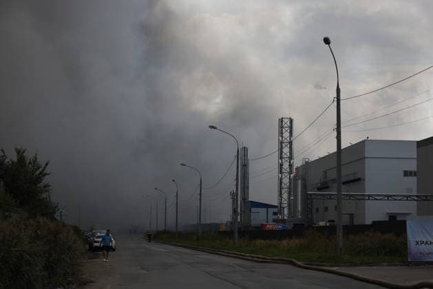 Ukrainian drone attack on Moscow MOSCOW, RUSSIA - AUGUST 16: Black smoke rise from a distribution warehouse near Moscow, Russia after Ukraine s drone attack on August 16, 2026. At least seven people were killed and 13 injured in Ukrainian drone attacks across Russia, while three people were killed and 23 injured in Russian strikes across Ukraine, officials on both sides. Stringer Anadolu Moscow Russia. Editorial use only. Please get in touch for any other usage.  Copyright: x2026xAnadoluxStringerx