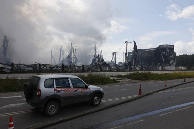 Ukrainian drone attack on Moscow MOSCOW, RUSSIA - AUGUST 16: Black smoke rise from a distribution warehouse near Moscow, Russia after Ukraine s drone attack on August 16, 2026. At least seven people were killed and 13 injured in Ukrainian drone attacks across Russia, while three people were killed and 23 injured in Russian strikes across Ukraine, officials on both sides. Stringer Anadolu Moscow Russia. Editorial use only. Please get in touch for any other usage.  Copyright: x2026xAnadoluxStringerx