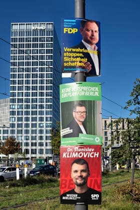 Berlin,14.08.2026,Wahlplakat der Partei FDP Christoph Meyer,Grüne Werner Graf, Stanislav Klimovich SPD zur Wahl zum 20.Abgeordnetenhaus von Berlin sowie zu den Bezirksverordnetenversammlungen am 20.09.2026. *** Berlin, August 14, 2026—Election poster featuring Christoph Meyer (FDP), Werner Graf (Greens), and Stanislav Klimovich (SPD) for the election to the 20th Berlin House of Representatives and the district councils on September 20, 2026