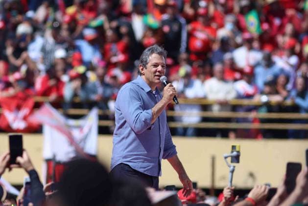 RECORD DATE NOT STATED Lula lanca candidatura Sao Paulo (SP), August 16, 2026 Where it all began: President Lula at a rally for his fourth term this Sunday morning at the Primeiro de Maio Stadium in Sao Bernardo do Campo, Sao Paulo (16). IMAGO Jefferson Aguiar Sao Paulo Brasil Copyright: xJeffersonxAguiarx