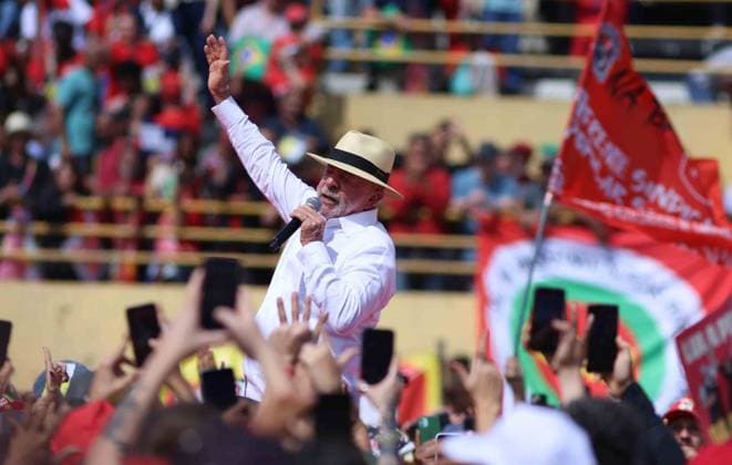 RECORD DATE NOT STATED Lula lanca candidatura Sao Paulo (SP), August 16, 2026 Where it all began: President Lula at a rally for his fourth term this Sunday morning at the Primeiro de Maio Stadium in Sao Bernardo do Campo, Sao Paulo (16). IMAGO Jefferson Aguiar Sao Paulo Brasil Copyright: xJeffersonxAguiarx