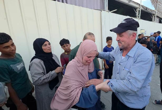 Released Palestinian prisoners arrive at Nasser Medical Complex in Khan Younis Palestinian prisoners released from Israeli jails arrive at Nasser Medical Complex in Khan Younis, southern Gaza Strip, on August 16, 2026, aboard buses operated by the International Committee of the Red Cross after being transferred from the Kerem Shalom crossing. Relatives gather to receive them upon arrival. Photo by Tariq Mohammad APA Images Khan Yunis Gaza Strip Palestinian Territory 160826_Khan_Yunis_TM_03(14) Copyright: xapaimagesxTariqxMohammad xapaimagesx