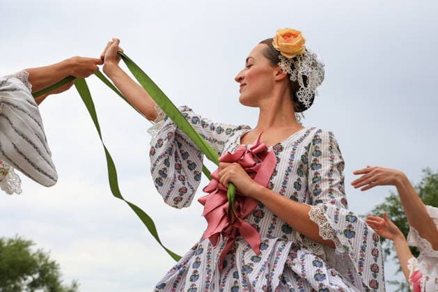 RUSSIA, MOSCOW - AUGUST 16, 2026: A participant in a period costume takes part in a historical reenactment during the Tsaritsyno History Day festival at the Tsaritsyno Museum-Reserve. The event marks key moments from the summer of 1775, when Catherine the Great, the Empress of Russia, purchased the Chernaya Gryaz (future Tsaritsyno) estate, and the summer of 1787, when she visited the residence with her grandchildren during the 25th anniversary of her reign. Alyona Bzhakhova TASS  96253670