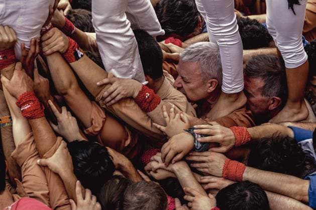 August 16, 2026, Barcelona, Catalonia, Spain: Members of the Xiquets de Reus gather to form the pinya , the base that supports a human tower, during the Festa Major de Gro cia. Barcelona Spain - ZUMAo105 20260816_fap_o105_025 Copyright: xMatthiasxOesterlex