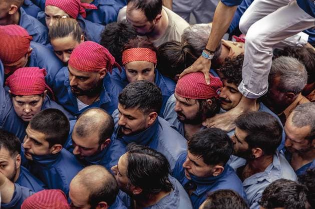 August 16, 2026, Barcelona, Catalonia, Spain: Members of the Castellers de la Vila de Gracia gather to form the pinya , the base that supports a human tower, during the Festa Major de Gro cia. Barcelona Spain - ZUMAo105 20260816_fap_o105_036 Copyright: xMatthiasxOesterlex