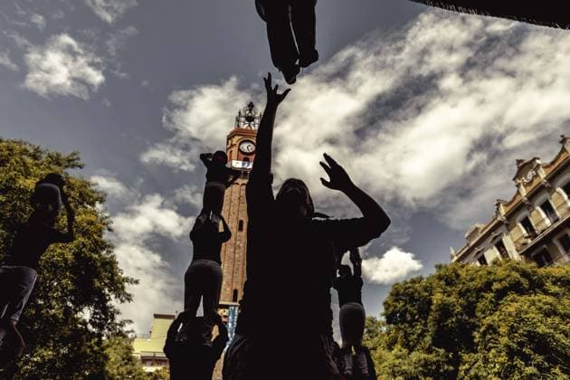 August 16, 2026, Barcelona, Catalonia, Spain: Members of the Castellers de la Vila de Gracia build human pillars during the Festa Major de Gro cia. Barcelona Spain - ZUMAo105 20260816_fap_o105_046 Copyright: xMatthiasxOesterlex