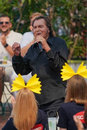 ZDF-Fernsehgarten 2026. Engelbert im ZDF Fernsehgarten mit dem Motto Italo-Schlager am 16.08.2026 in Mainz. Mainz ZDF Fernsehgarten Rheinland-Pfalz *** ZDF Fernsehgarten 2026: Engelbert at the ZDF Fernsehgarten with the theme Italo Schlager on August 16, 2026, in Mainz, Rhineland-Palatinate, ZDF Fernsehgarten