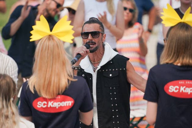 ZDF-Fernsehgarten 2026. Joyello Sabatelli im ZDF Fernsehgarten mit dem Motto Italo-Schlager am 16.08.2026 in Mainz. Mainz ZDF Fernsehgarten Rheinland-Pfalz *** ZDF Fernsehgarten 2026: Joyello Sabatelli at the ZDF Fernsehgarten, themed Italo Schlager, on August 16, 2026, in Mainz, Rhineland-Palatinate, ZDF Fernsehgarten