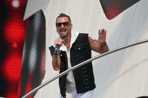 ZDF-Fernsehgarten 2026. Joyello Sabatelli im ZDF Fernsehgarten mit dem Motto Italo-Schlager am 16.08.2026 in Mainz. Mainz ZDF Fernsehgarten Rheinland-Pfalz *** ZDF Fernsehgarten 2026: Joyello Sabatelli at the ZDF Fernsehgarten, themed Italo Schlager, on August 16, 2026, in Mainz, Rhineland-Palatinate, ZDF Fernsehgarten