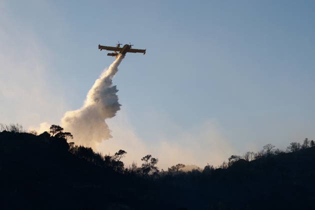 Wildfire kills 2 on Greek island of Salamina near Athens ATHENS, GREECE - AUGUST 16: Firefighters try to extinguish a wildfire which broke out on the island of Salamina, west of Athens, Greece, on August 16, 2026. Two people were found dead in a forested area of Peristeria on the Greek island of Salamina, where a wildfire broke out around noon Sunday, local media reported. Costas Baltas Anadolu Athens Greece. Editorial use only. Please get in touch for any other usage.  Copyright: x2026xAnadoluxCostasxBaltasx