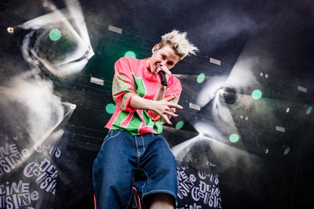 Die Deutsche Rockmusikerin Deine Cousine (Ina Bredehorn) am dritten Festival Tag des Highfield 2026 Highfield 2026 -Tag 3 - Deine Cousine *** German rock musician Deine Cousine Ina Bredehorn on the third day of the Highfield 2026 festival Highfield 2026 Day 3 Deine Cousine