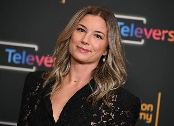 Televerse 2026 - Day 3 Emily VanCamp arriving to Televerse 2026 - Day 3 held at the JW Marriot Hotel on August 16, 2026 in Los Angeles, CA. Los Angeles JW Marriot Hotel at L.A. Live California USA Copyright: xLeexWattx xAFF-USA.COMx