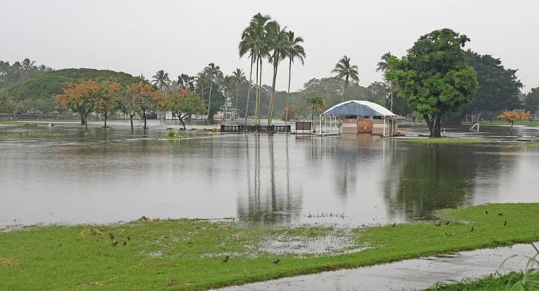 Hawaii recovers after Hurricane Lala HILO — Cleanup efforts were underway Sunday morning across Hilo after Hurricane Lala brought heavy rain, strong winds, and flooding to Hawai?i Island as the storm passed south of the Big Island Saturday., , Floodwaters covered portions of the Hilo Bayfront area as heavy rainfall associated with Lala soaked windward Hawai?i Island. Residents and crews began clearing debris and assessing flooded areas as conditions gradually improved Sunday., , Rainfall varied considerably across the island. Before the storm arrived, the National Weather Service had forecast 8 to 12 inches across the Big Island, with more than 20 inches possible in isolated windward locations. Official final storm-total rainfall amounts we  Copyright: xThexMegaxAgencyxTimxWrightx xMEGAx