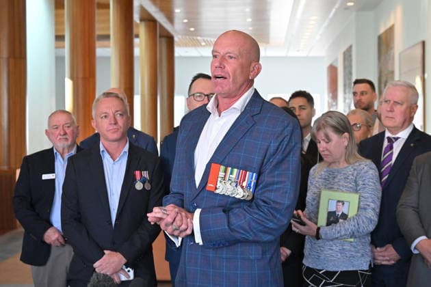 COALITION OF VETERANS™ VOICES PRESSER, Fair Care for Veterans Andrew Horse Hudson and other veteran advocates speak to journalists at a press conference at Parliament House in Canberra, Monday, August 17, 2026. ( NO ARCHIVING CANBERRA AUSTRALIAN CAPITAL TERRITORY AUSTRALIA  Copyright: xMICKxTSIKASx 20260817187766927690