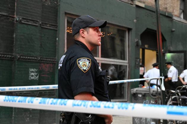 Police Involved Shooting At 126 Ludlow Street In New York City NEW YORK CITY, UNITED STATES - AUGUST 16: NYPD officers work at the scene where a suspect carrying a butcher knife was shot by officers at 126 Ludlow Street within the confines of the 7th Precinct in Manhattan, New York, United States on Sunday, August 16, 2026. A victim was reportedly stabbed at the location and sustained an injury to the head, the suspect when confronted by officers was shot after charging at them with a butcher knife. NYPD officers gave commands to drop the knife to the suspect. The investigation is ongoing by the NYPD. Kyle Mazza Anadolu New York United States. Editorial use only. Please get in touch for any other usage.  Copyright: x2026xAnadoluxKylexMazzax