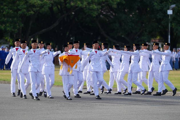 August 17, 2026, Banda Aceh, Aceh, Indonesia: The flag-raising squad performed its duties during the commemoration of the Republic of Indonesia s 81st anniversary at Blang Padang Field in Banda Aceh, Aceh Province, Indonesia, on Monday. Hundreds of students, government employees, and members of the armed forces participated in the ceremony. Banda Aceh Indonesia - ZUMAi115 20260817_zip_i115_004 Copyright: xMuhammadxIqbalx