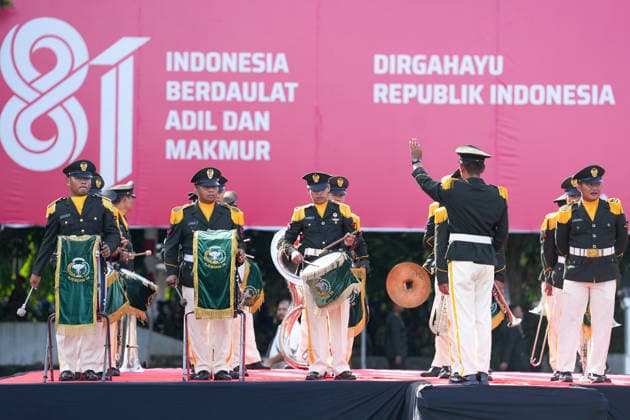 August 17, 2026, Banda Aceh, Aceh, Indonesia: A military music corps performs during the ceremony commemorating the 81st anniversary of the Republic of Indonesia at Blang Padang Field in Banda Aceh, Aceh Province, Indonesia, on Monday. Hundreds of students, government employees, and members of the armed forces participated in the ceremony. Banda Aceh Indonesia - ZUMAi115 20260817_zip_i115_016 Copyright: xMuhammadxIqbalx