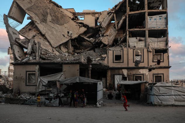 Daily Life Of Palestinians In Destroyed Area - Gaza City Pictures showing the daily life of Palestinians in the war-torn Tel al-Hawa area, Gaza City, Gaza Strip on August 16, 2026. Photo by Rizek Eldremle ABACAPRESS.COM Gaza City Palestine  Copyright: xEldremlexRizek ABACAx