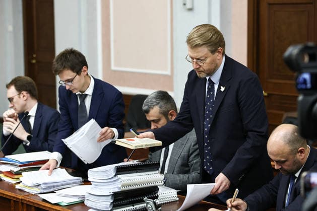 RUSSIA, MOSCOW - AUGUST 17, 2026: Yabloko Party Chairman Nikolai Rybakov (2nd R) attends a hearing at the Russian Supreme Court on the party’s appeal to reinstate its candidate list for the upcoming 2026 Russian State Duma election. Mikhail Tereshchenko TASS  96298727