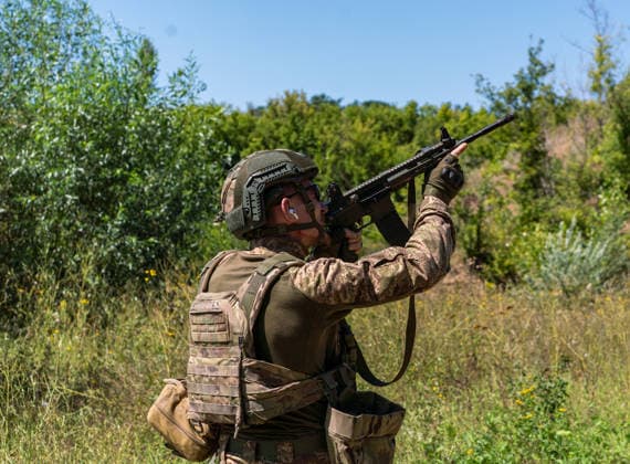 Khartiia brigade trains to counter FPV drones on Ukraine s frontline KHARKIV OBLAST, UKRAINE - AUGUST 17: Members of the air defense unit of the Khartiia Brigade demonstrate training against FPV drones in Kharkiv Oblast, Ukraine, on August 17, 2026. Soldiers attach balloons to FPV drones and practice shooting them down during the exercise. The training aims to improve the ability of air defense and infantry personnel to counter FPV drones in real combat situations along the front lines. Carlo Bravo Anadolu Kharkiv Ukraine. Editorial use only. Please get in touch for any other usage.  Copyright: x2026xAnadoluxCarloxBravox