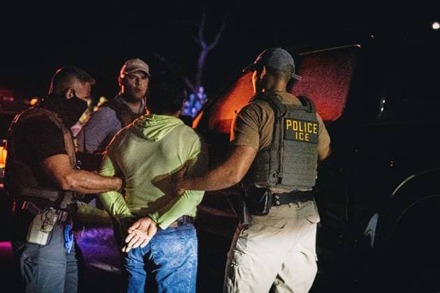 August 17, 2026, Fort Myers, Florida, USA: A coalition of law enforcement agencies which included IMMIGRATION AND CUSTOMS ENFORCEMENT (ICE) Enforcement and Removal Operations (ERO), Lee County SheriffÃ¢â‚¬â ¢s department and Fort Myers Police detain a man and place him in the custody of the federal government. Fort Myers USA  - ZUMAd256 20260817_znp_d256_018 Copyright: xDavexDeckerx
