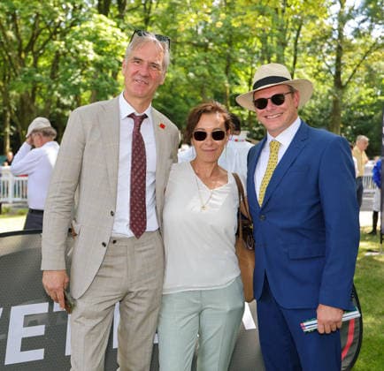 168. Henkel-Preis der Diana in Düsseldorf - Baden Galopp zu Besuch in Düsseldorf, Stephan Buchner mit seiner Frau Natascha und Klaus Eulenburg BBAG Düsseldorf Galopprennbahn NRW Deutschland *** 168th Henkel Preis der Diana in Düsseldorf; Baden Galopp visits Düsseldorf; Stephan Buchner with his wife Natascha and Klaus Eulenburg; BBAG Düsseldorf Racetrack; North Rhine-Westphalia, Germany