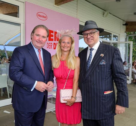 168. Henkel-Preis der Diana in Düsseldorf - Lutz Lienenkämper, Vorstand Deutsche Bundesbank mit seiner Schwester Mona und Norbert Böhm , Vorstand Düsseldorf Galopp Düsseldorf Galopprennbahn NRW Deutschland *** 168th Henkel Preis der Diana in Düsseldorf: Lutz Lienenkämper, Member of the Executive Board of the Deutsche Bundesbank, with his sister Mona and Norbert Böhm, Member of the Executive Board of Düsseldorf Galopp; Düsseldorf Racetrack, North Rhine-Westphalia, Germany