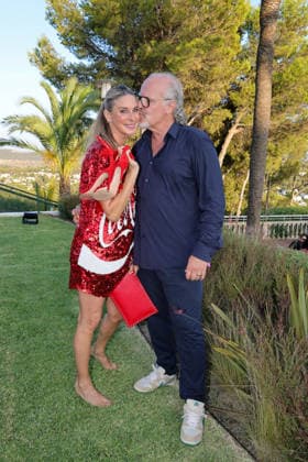 Remus Lifestyle Night 2026 - Peter Olsson mit seiner Frau Claudelle Deckert Paguera Hilton Galatzo Hotel Mallorca Deutschland *** Remus Lifestyle Night 2026: Peter Olsson with his wife Claudelle Deckert Paguera at the Hilton Galatzo Hotel in Mallorca, Germany