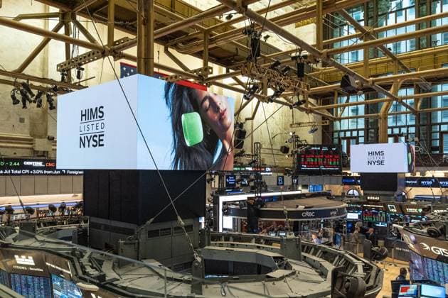 August 17, 2026, New York, New York, USA: Atmosphere of trading floor section for equities as Hims & Hers Health, Inc rings the opening bell at NYSE in New York, NY on August 17, 2026. Market at NYSE opened slightly low for both DOW Jones Industrial and S&P 500 amid uncertainty on price of commodities and overall political events in the US and around the world. New York USA - ZUMAr339 20260817_znp_r339_012 Copyright: xLevxRadinx