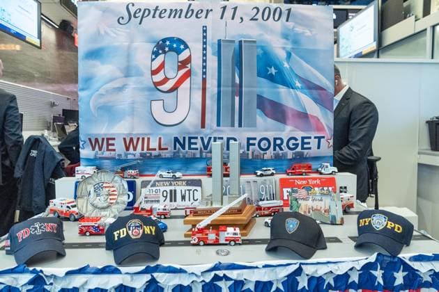 August 17, 2026, New York, New York, USA: Decorations to commemorate 25th anniversary of terrorist attack on World Trade Center on September 11, 2001 seen as Hims & Hers Health, Inc rings the opening bell at NYSE in New York, NY on August 17, 2026. Market at NYSE opened slightly low for both DOW Jones Industrial and S&P 500 amid uncertainty on price of commodities and overall political events in the US and around the world. New York USA  - ZUMAr339 20260817_znp_r339_004 Copyright: xLevxRadinx