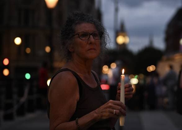Memorial event held for academic Jason Arday in London LONDON, UNITED KINGDOM - AUGUST 17 : People participate in a memorial event for academic Jason Arday, lighting candles and laying flowers in his memory at Trafalgar Square in London, United Kingdom on August 17, 2026. Rasid Necati Aslim Anadolu London United Kingdom. Editorial use only. Please get in touch for any other usage.  Copyright: x2026xAnadoluxRasidxNecatixAslimx
