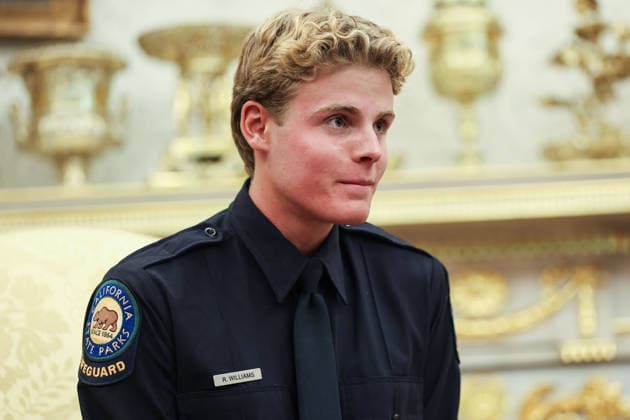 July 23, 2026, Washington, District Of Columbia, USA: Lifeguard Ryder Williams sits in the Oval Office of the White House in Washington, DC on August 17, 2026 after being invited by United States President Donald J Trump. Ryder Williams, a 16-year-old lifeguard, saved the life of 10-year-old Nathaniel Rai at Seabright Beach in Santa Cruz, California, on July 25. .SAMUEL CORUM POOL CNP PI Washington USA - ZUMAp124 20260723_zaa_p124_005 Copyright: xSamuelxCorumx