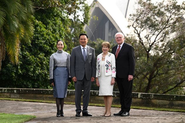 ANUTIN CHARNVIRAKUL AUSTRALIA VISIT, Prime Minister of Thailand Anutin Charnvirakul along with his wife Thananon Charnvirakul (left) pose for a photograph with NSW Governor Margaret Beazley and her husband Dennis Wilson, during a tour of NSW Government House, as part of their visit to Australia, in Sydney, Tuesday, August 18, 2026. ( NO ARCHIVING SYDNEY NEW SOUTH WALES AUSTRALIA  Copyright: xDANxHIMBRECHTSx 20260818136032335513