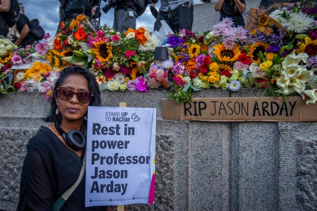 Vigil for Former Cambridge Professor Jason Arday Trafalgar Square, London, August 17, 2026 Thousands gathered in Trafalgar Square for a vigil in memory of former Cambridge professor Jason Arday, who died aged 41 last week. Attendees paid their respects by laying flowers and candles . The vigil, organised by Stand Up to Racism, brought together friends, supporters, academics and members of the public to remember Arday and honour his life and work., Credit:Zak Irfan Avalon  Copyright: xZakxIrfanx xAvalonx 1124826765