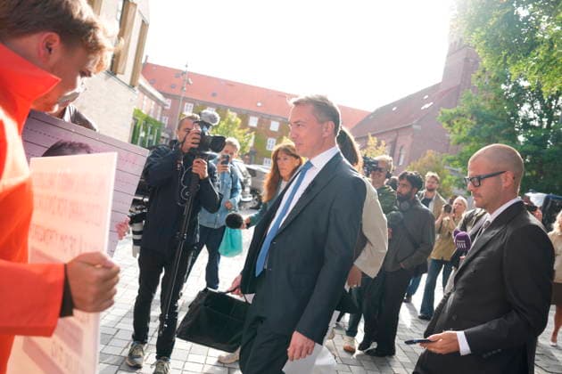 Denmark political leaders in civil case Chariman of The Danish People s Party Morten Messerschmidt arrives at the court in Frederiksberg, Denmark, Tuesday August 18, 2026. The civil case concerns chariman of The Danish People s Party Morten Messerschmidt suing political leader of The Social Liberal Party Martin Lidegaard after a statements from Lidegaard that The Danish People s Party policy is about skin color. , Frederiksberg Denmark *** Danish Political Leaders in Civil Case: Morten Messerschmidt, Chairman of the Danish People s Party, arrives at the courthouse in Frederiksberg, Denmark, on Tuesday, August 18, 2026. The civil case involves Morten Messerschmidt, chairman of the Danish People’s Party, suing Martin Lidegaard, political le  Copyright: LiselottexSabroex spdk20260818-090455-L