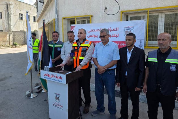 Khan Younis Mayor Warns Municipal Services Near Shutdown Khan Younis Mayor Alaa al-Din al-Batta speaks during a press conference held by the Union of Gaza Strip Municipalities in Khan Younis, southern Gaza Strip, on August 18, 2026. He warned that water and sewage services were nearing a shutdown due to shortages of fuel, operating oils and spare parts, amid damage to infrastructure caused by the war, raising concerns over a worsening water crisis, sewage hazards and the spread of disease. Photo by Tariq Mohammad APA Images Khan Yunis Gaza Strip Palestinian Territory 180826_Khan_Yunis_TM_00(5) Copyright: xapaimagesxTariqxMohammad xapaimagesx