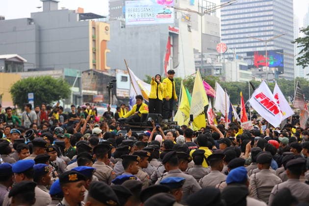 August 18, 2026, Central Jakarta, Jakarta, indonesia: JAKARTA, Indonesia Ã¢â‚¬ Student groups led by the Student Executive Board of the University of Indonesia (BEM UI) are scheduled to stage a protest at Bundaran Hotel Indonesia (HI), Central Jakarta, on Tuesday, August 18, 2026. The action, titled Ã¢â‚¬oeMerebut KemerdekaanÃ¢â‚¬Â (Reclaiming Independence), is expected to begin at around 1 p.m. local time...According to BEM UI, the protest will raise concerns over governance, economic conditions, public policy and civil liberties. The group has outlined eight key demands, including:..Ã¢â‚¬Â¢ An end to policies it describes as state domination over citizens.Ã¢â‚¬Â¢ Stronger action against corruption, collusion and nepotism.Ã¢â‚¬Â¢ Genui  - ZUMAp146 20260818_zap_p146_017 Copyright: xDennyxPohanx