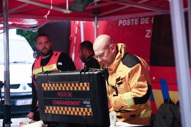 Firemen pictured on the site of the fire in the Hautes Fagnes (High Fens) nature reserve, on Tuesday 18 August 2026. The fire started on August 14th and 3000 hectares (on a total of 4500) are impacted.  BRUNOxFAHY 183660104