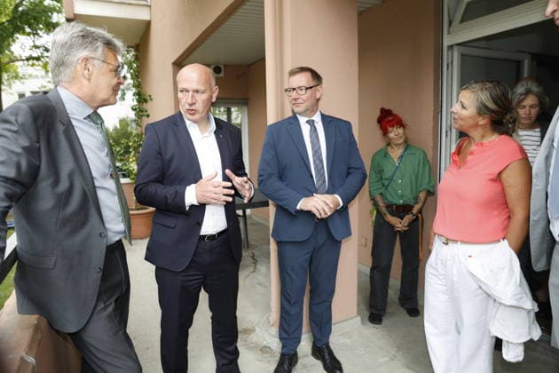 Kai Wegner, Bürgermeister, Dr. Matthias Fichtmüller, Thomas Neubauer, Daniel Klappenbach; Wort-Bild-Termin: 12.30 Uhr, Besuch einer Einrichtung der Oberlinhaus Werkstätten gGmbH, am 18.08.2026 in Berlin, (Oberlinhaus Werkstätten gGmbH), Deutschland *** Kai Wegner, Mayor; Dr. Matthias Fichtmüller; Thomas Neubauer; Daniel Klappenbach; Text, Photo, Event at 12:30 p.m., visit to a facility of Oberlinhaus Werkstätten gGmbH, on August 18, 2026, in Berlin, Oberlinhaus Werkstätten gGmbH, Germany