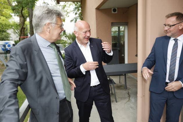 Kai Wegner, Bürgermeister, Dr. Matthias Fichtmüller, Thomas Neubauer, Daniel Klappenbach; Wort-Bild-Termin: 12.30 Uhr, Besuch einer Einrichtung der Oberlinhaus Werkstätten gGmbH, am 18.08.2026 in Berlin, (Oberlinhaus Werkstätten gGmbH), Deutschland *** Kai Wegner, Mayor; Dr. Matthias Fichtmüller; Thomas Neubauer; Daniel Klappenbach; Text, Photo, Event at 12:30 p.m., visit to a facility of Oberlinhaus Werkstätten gGmbH, on August 18, 2026, in Berlin, Oberlinhaus Werkstätten gGmbH, Germany