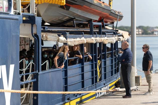 Humanity 1 arrives in Ravenna with 73 migrants rescued in Mediterranean RAVENNA, ITALY AUGUST 18, 2026: The Humanity 1, a search-and-rescue vessel operated by German NGO SOS Humanity, arrives at the port of Ravenna, Italy, on August 18, 2026, carrying 73 migrants rescued in the central Mediterranean between Malta and Lampedusa. According to SOS Humanity, those rescued include 17 minors and five women. Italian authorities designated Ravenna as the vessel s port of disembarkation. The arrival marks the city s 28th migrant disembarkation since December 2022 and its fourth in 2026. Ravenna Italy Copyright: x xSilviaxCasadeix xJNAxPressx