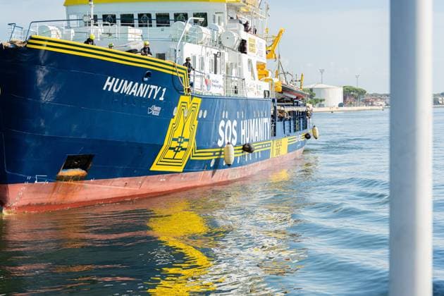 Humanity 1 arrives in Ravenna with 73 migrants rescued in Mediterranean RAVENNA, ITALY AUGUST 18, 2026: The Humanity 1, a search-and-rescue vessel operated by German NGO SOS Humanity, arrives at the port of Ravenna, Italy, on August 18, 2026, carrying 73 migrants rescued in the central Mediterranean between Malta and Lampedusa. According to SOS Humanity, those rescued include 17 minors and five women. Italian authorities designated Ravenna as the vessel s port of disembarkation. The arrival marks the city s 28th migrant disembarkation since December 2022 and its fourth in 2026. Ravenna Italy Copyright: x xSilviaxCasadeix xJNAxPressx