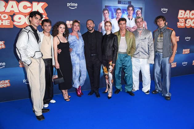 Elevator Boys (Luis Freitag, Bene Schulz, Tim Schaecker, Jacob Rott, Julien Brown), Anja Pichler, Felicitas Woll, Facundo Scalerandi, Luise Aschenbrenner bei der Prime Video Filmpremiere von BACK TO THE 90s im Delphi Filmpalast in Berlin am 18.08.2026 *** Elevator Boys: Luis Freitag, Bene Schulz, Tim Schaecker, Jacob Rott, Julien Brown, Anja Pichler, Felicitas Woll, Facundo Scalerandi, Luise Aschenbrenner at the Prime Video premiere of BACK TO THE 90s at the Delphi Filmpalast in Berlin on August 18, 2026