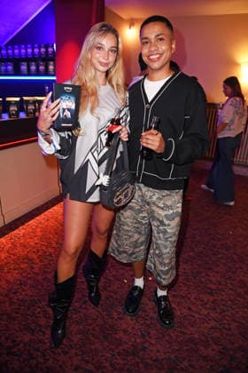 Celina Nitz, Jerome Weinert bei der Prime Video Filmpremiere von BACK TO THE 90s im Delphi Filmpalast in Berlin am 18.08.2026 *** Celina Nitz and Jerome Weinert at the Prime Video premiere of *BACK TO THE 90s* at the Delphi Filmpalast in Berlin on August 18, 2026